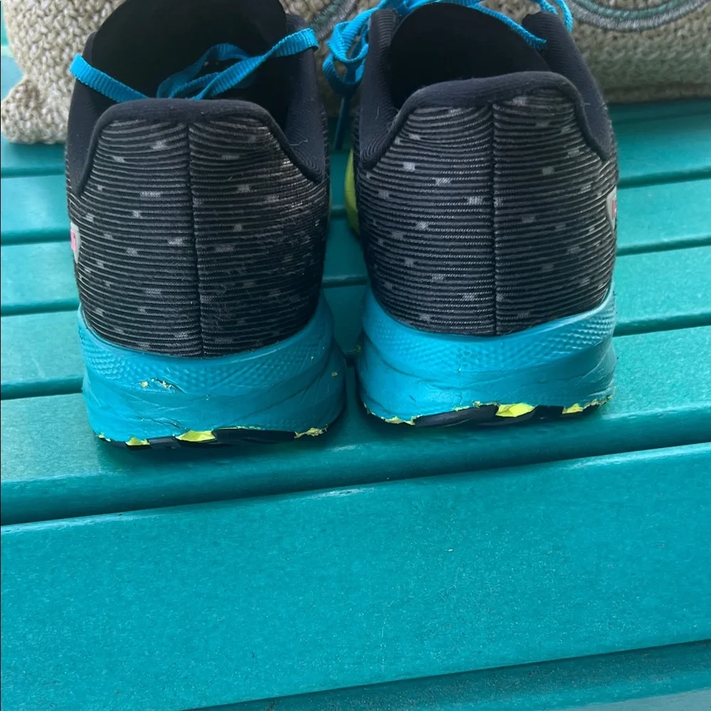 Brooks Launch Women's size 12 - Picture 2 of 3